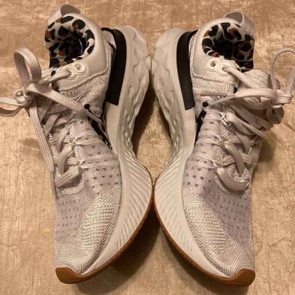 Nike React Infinity Run Flyknit 2 leopard Size 5.5 - Picture 3 of 7